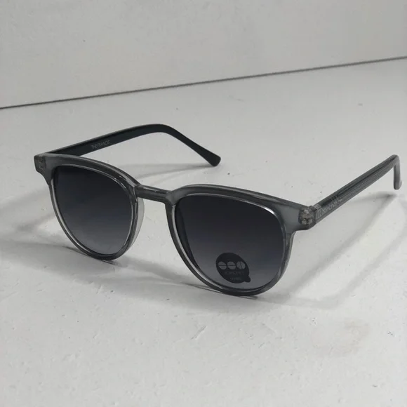 KOMONO Francis Silver/Black Sunglasses  display picture 1